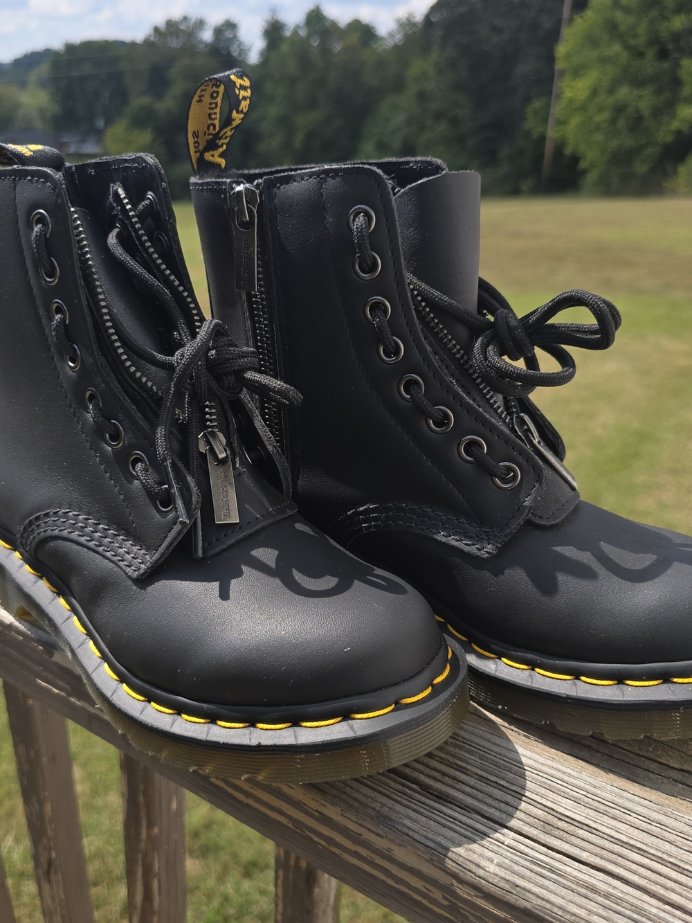 New Dr Doc Martens Matt Black Leather Air Wair 11821 Female Boots Size 5 NWOT